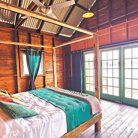 The Sea Monkey Hotel Bocas del Toro Exterior photo