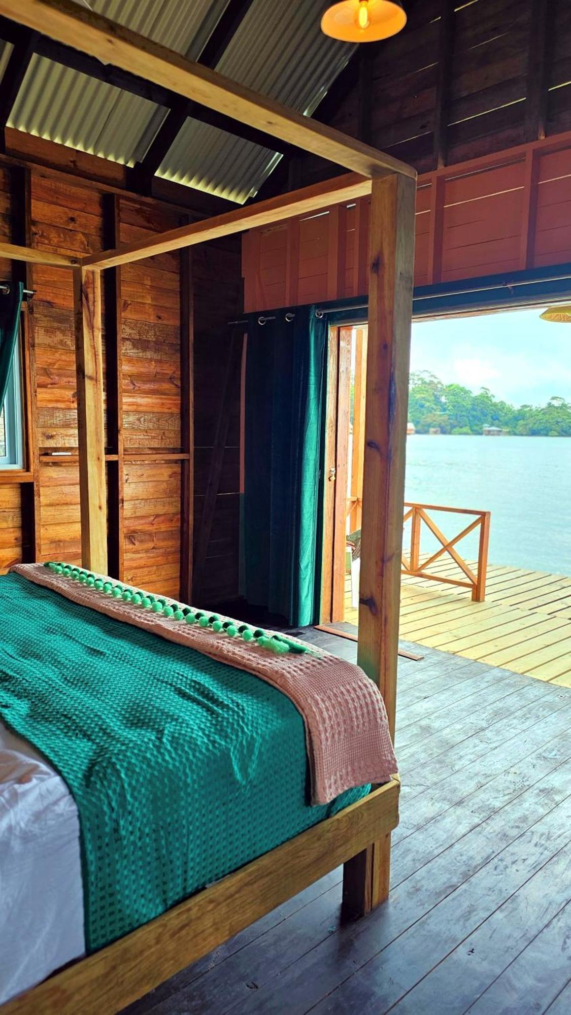 The Sea Monkey Hotel Bocas del Toro Exterior photo